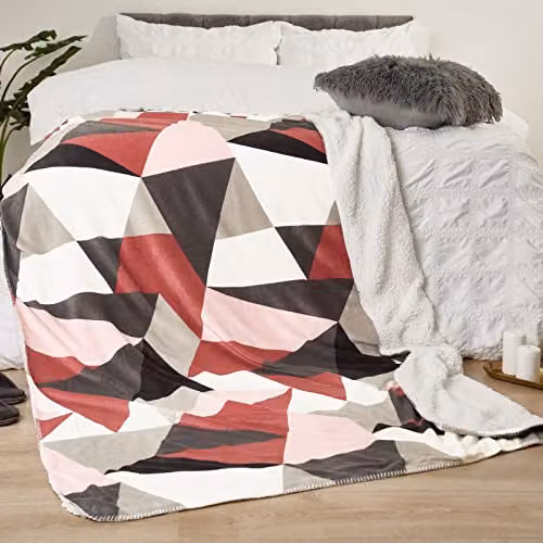 OHS Geometric Shapes Reversible Sherpa Fleece Throw Blanket in Pink, White and Grey, W/D/H: 150 x 180 cm – 3