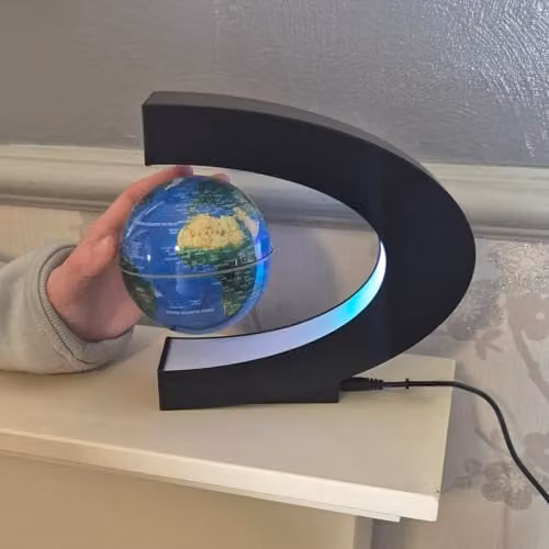 Menkind RED5 Magical Gravity-Defying LED Floating Globe Light in Multicolour and Black – 2