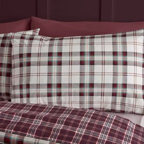 Catherine Lansfield Kelso Check Reversible Double Duvet Cover and Pillowcase Set in Purple, Duvet Cover: 200 x 200 cm, Pillowcases: 50 x 75 cm – 2