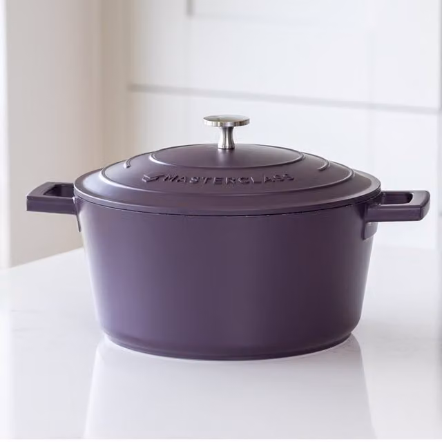 MasterClass 4L Cast Aluminium Non-Stick Casserole Dish with Lid, Purple, Diameter: 24 cm