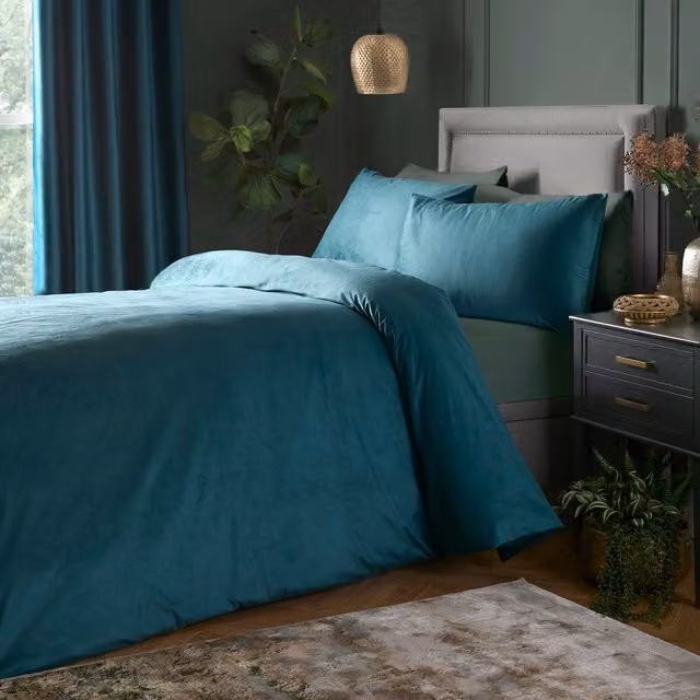 Laurence Llewelyn-Bowen Teal Velvet Duvet Cover and Pillowcase Set, W/D/H: 200 x 200 cm