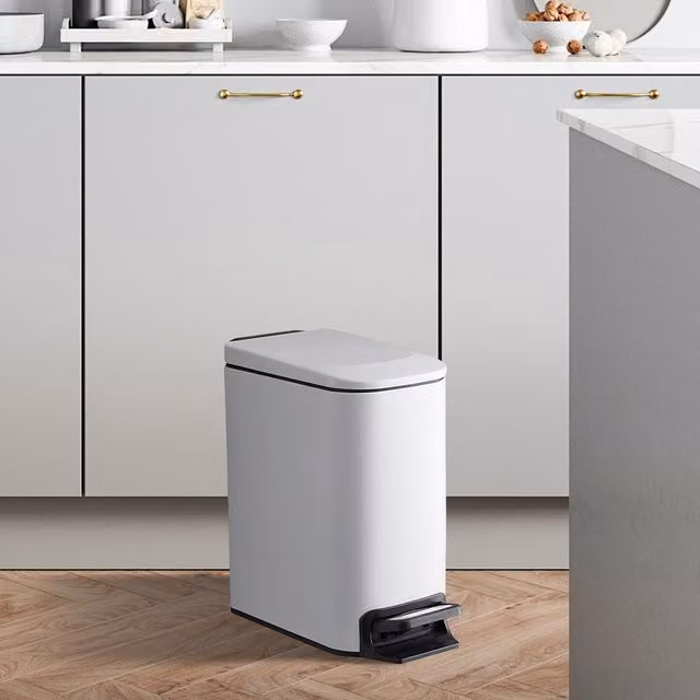 Lifeideas 6L Smudge-Resistant Rubbish Bin with Soft-Close Foot Pedal, Matte White