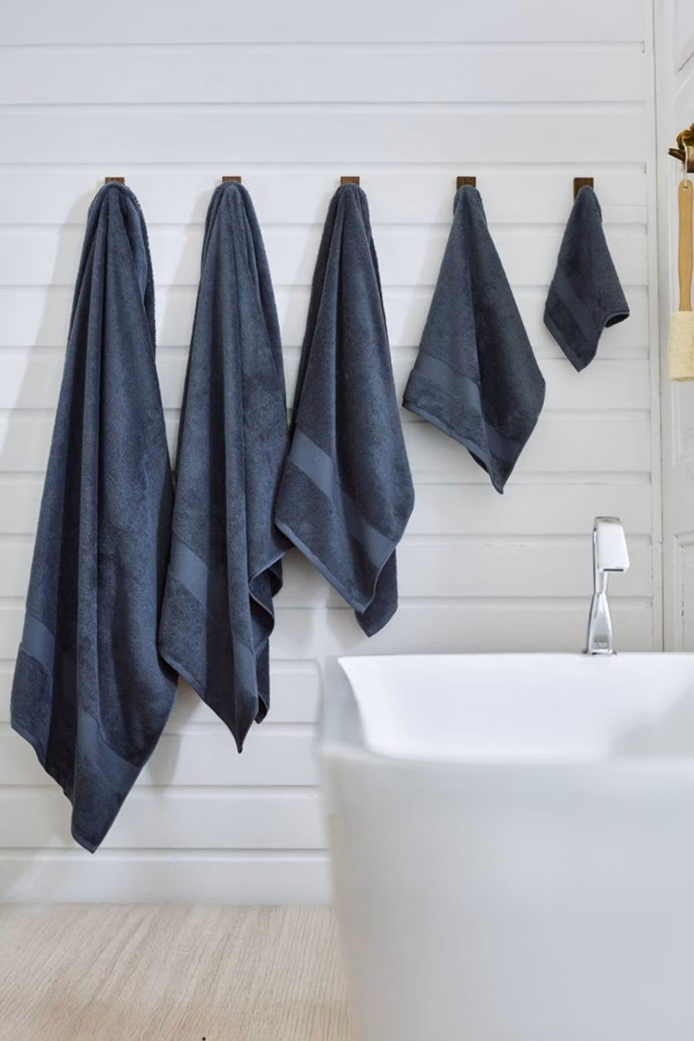 Deyongs Egyptian Embrace Fluffy Cotton Bath Towel in Blue – 2