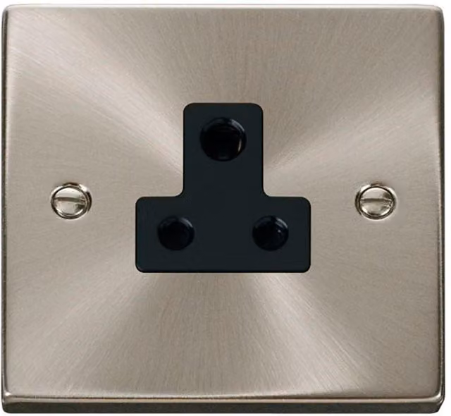 SE Home 1 Gang 5A Round Pin Flush Socket in Brushed Chrome and Metallic Silver