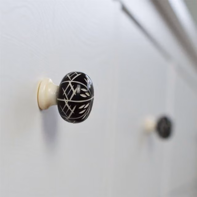 Nicola Spring Black Resin Cupboard and Drawer Knobs, Pack of 12
