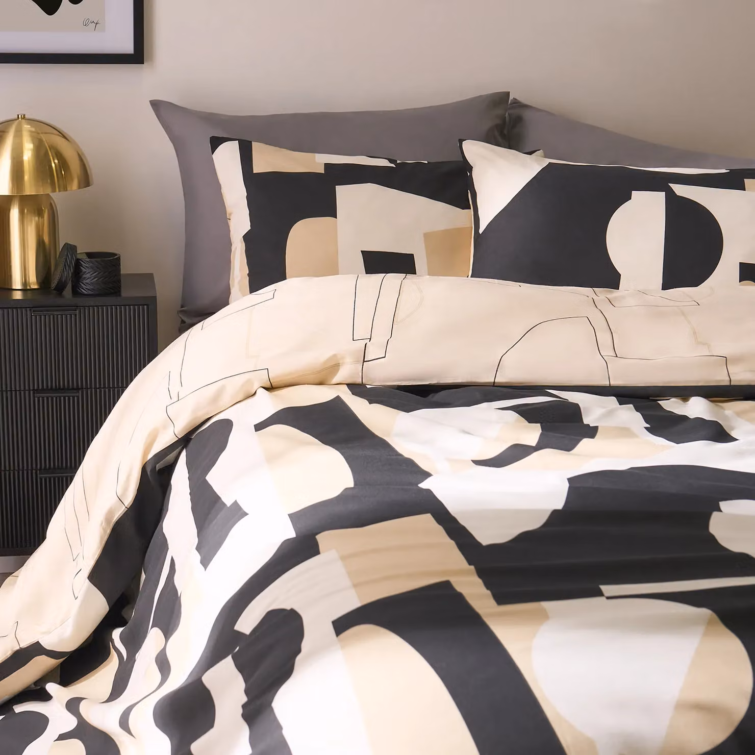 OHS Geo Shapes Double Bedding Set in Black and Beige, including Reversible Duvet Cover and Pillowcases – 8