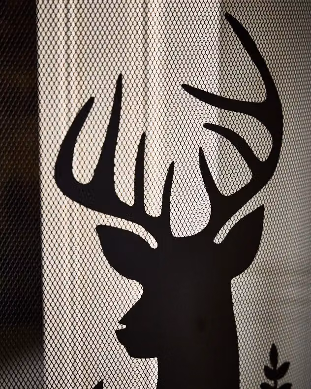 Dibor Traditional Highland Stag Head Fireplace Guard, Black, H: 68 cm, W: 53 cm – 4
