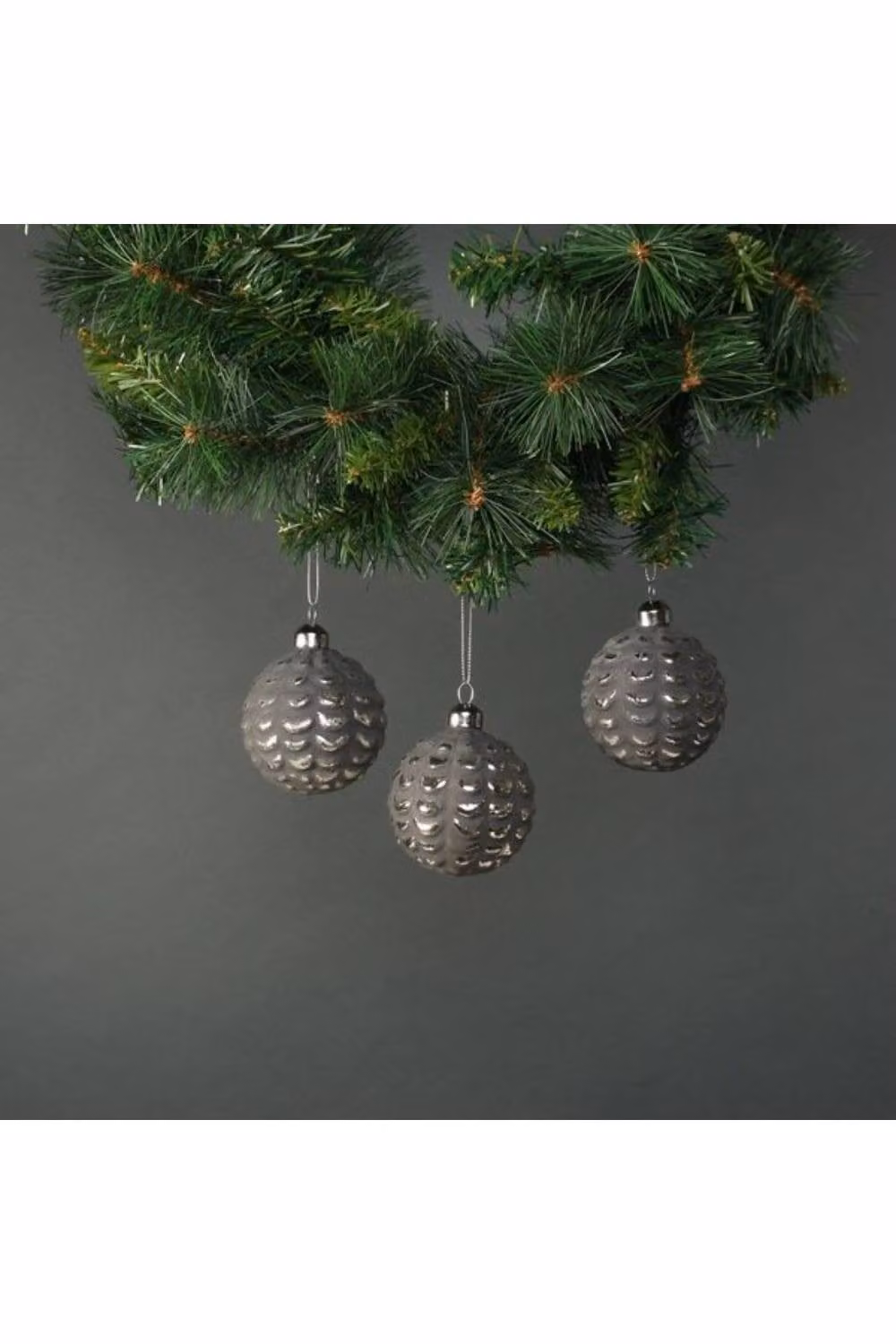 KDMD Naida Set of 4 Silver and Pewter Glass Acorn Christmas Bauble Pendants, Diameter: 8 cm – 2