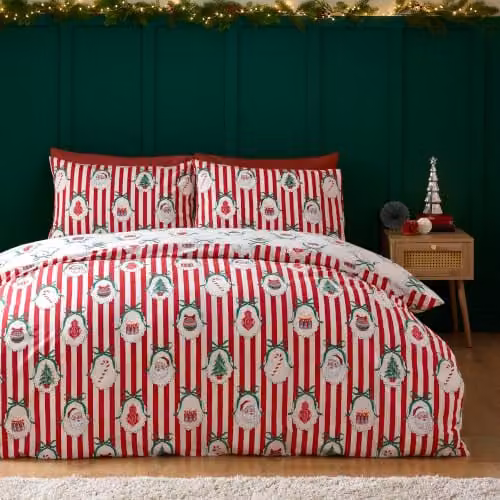 Catherine Lansfield Christmas Vintage Stripe Reversible Duvet Cover and Pillowcase Set in Red and White, W/D/H: 180 x 200 cm – 1