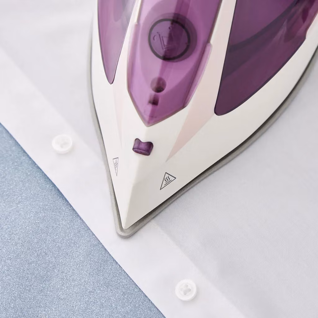 Morphy Richards Steamflow Turbo Steam Iron with Ceramic Soleplate, 2400W, Pink and White – 3