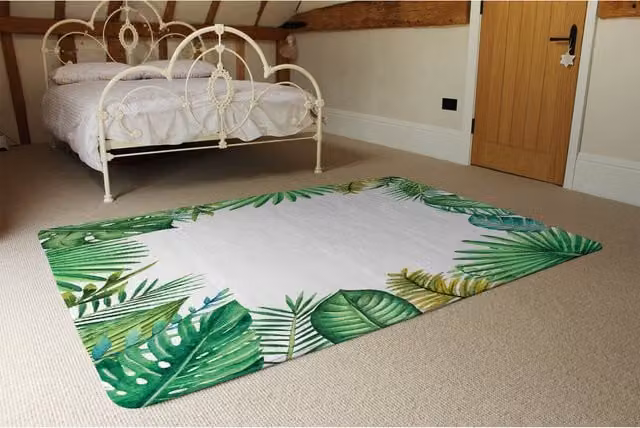 Benjamin Tate Design LTD Tropical Leaves Designer Wool Rug in Green and White, Rectangular, 230 cm
