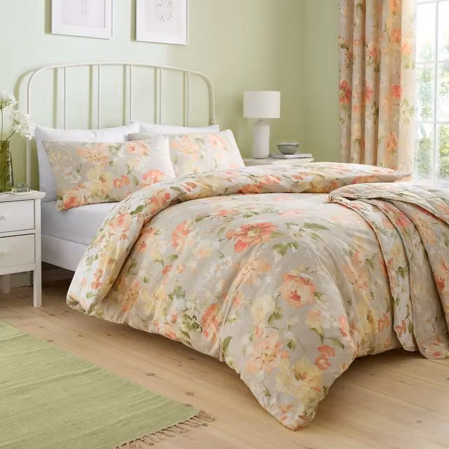 Dreams & Drapes Flourette Watercolour Floral Reversible Duvet Cover Bedding Set in Sand, White and Multicolour