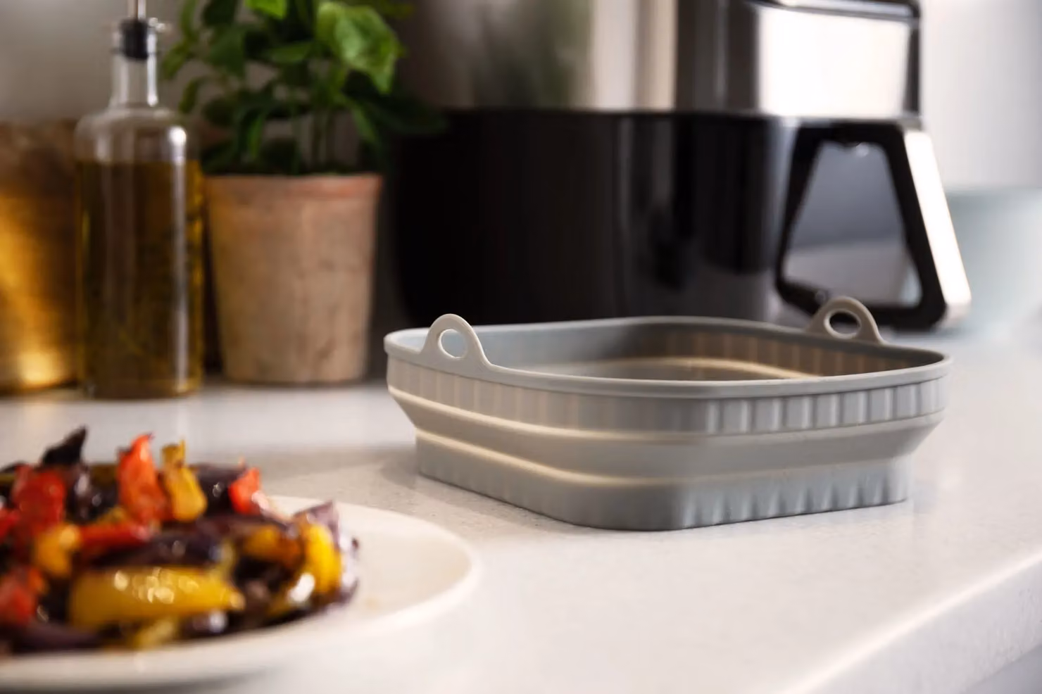 KitchenCraft Collapsible Square Silicone Air Fryer Liner, Grey, W: 22 cm, H: 7.5 cm – 4