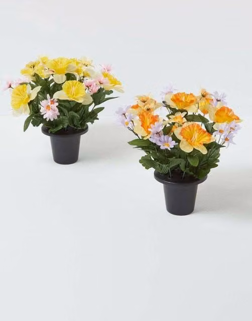 Homescapes Set of 2 Green, Yellow and Purple Artificial Spring Flowers in Black Grave Vase, Height: 30 cm – 1