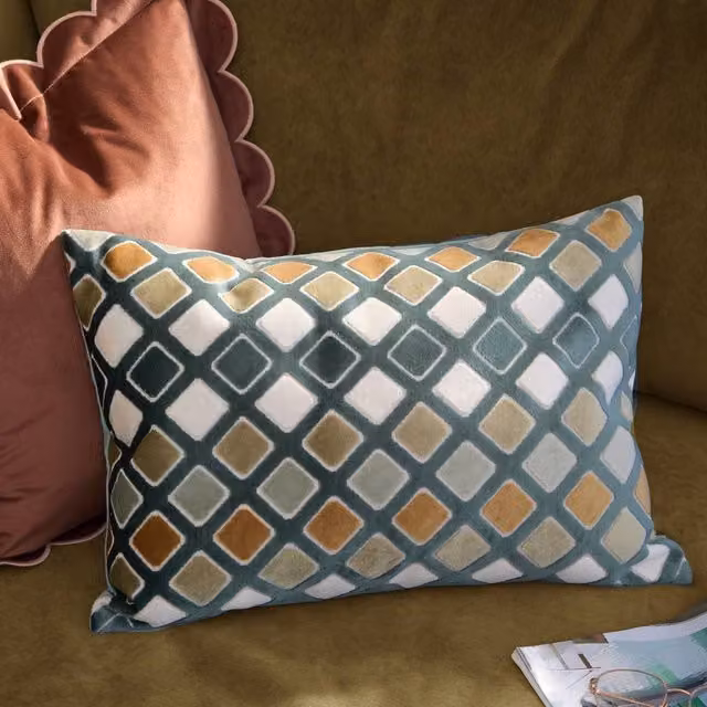 furn Metro Diamond Velvet Rectangular Cushion in Green, W/D/H: 60 x 40 x 40 cm – 1