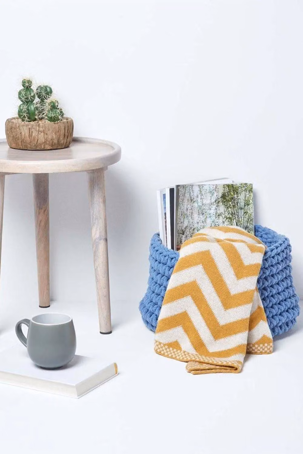 Homescapes Blue Cotton Knitted Round Storage Basket W: 37 cm, H: 21 cm – 3