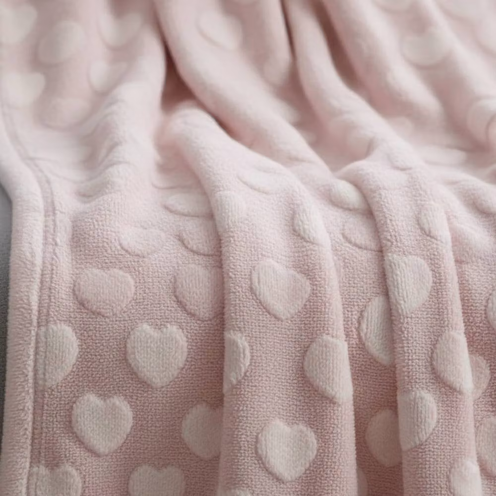 Snug City Heart Design Soft Cosy Decorative Throw Blanket in Pink, W: 150 cm, D: 200 cm – 2