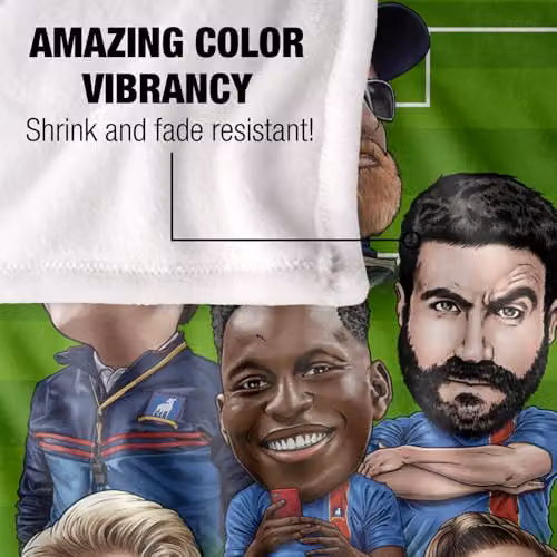 Warner Bros. Ted Lasso Team Lasso On The Pitch Super Soft Fleece Throw Blanket, Multicolour, W/D/H: 91 x 147 cm – 4