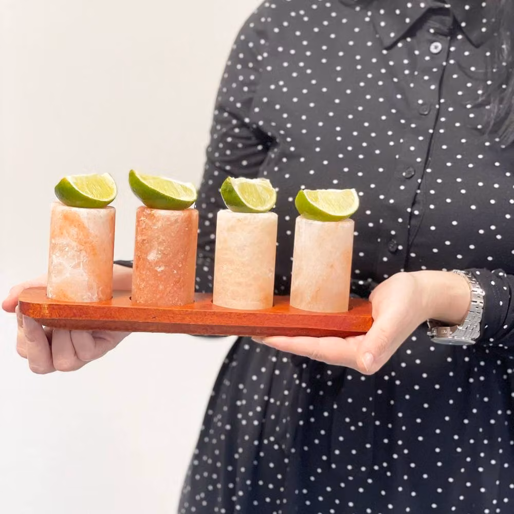 Serenityy Set of 4 Natural Pink Himalayan Salt Shot Glasses with Wood Serving Tray – 4