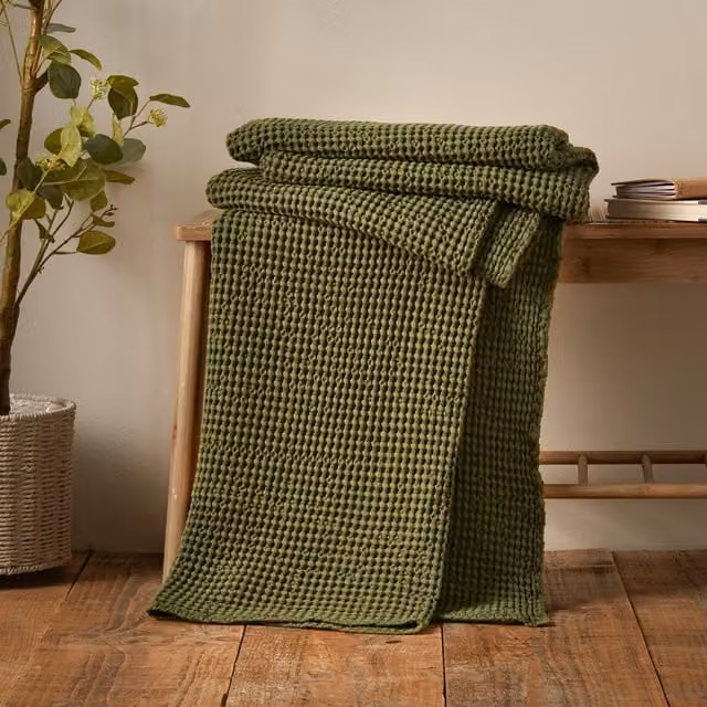 Pineapple Elephant Olive Green Waffle Pique Cotton Throw, W: 150 cm, L: 200 cm
