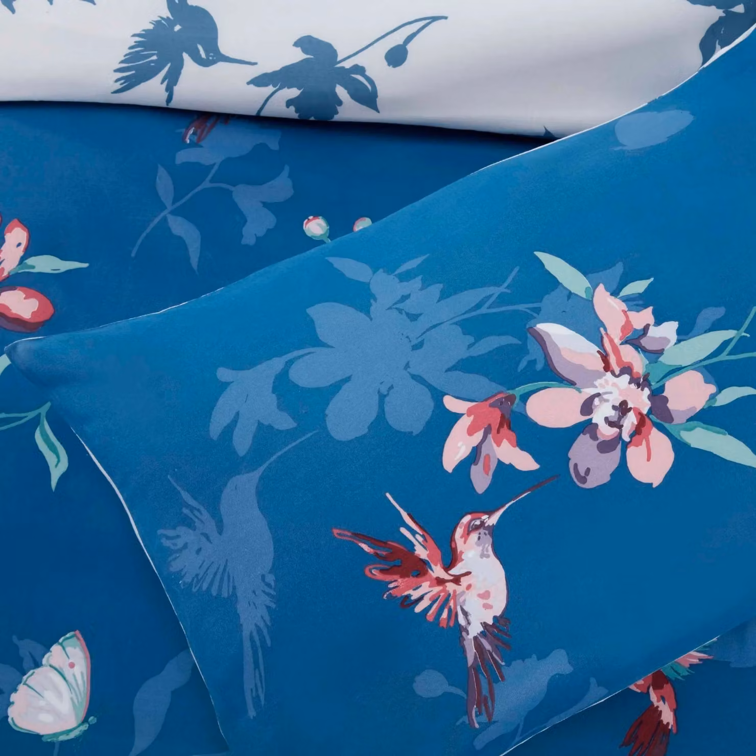Rapport Home Hummingbird Microfibre Floral Reversible Duvet Cover and Pillowcase Set in Blue and Green, Duvet Cover: 180 x 200 cm, Pillowcase: 50 x 75 cm – 2