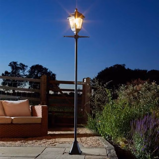 Garden Mile Victorian Style Solar LED Garden Lamp Post in Black