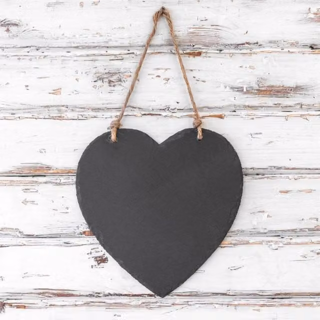 Havendro Set of 2 Rustic Grey Slate Heart Hanging Notice Boards – 1