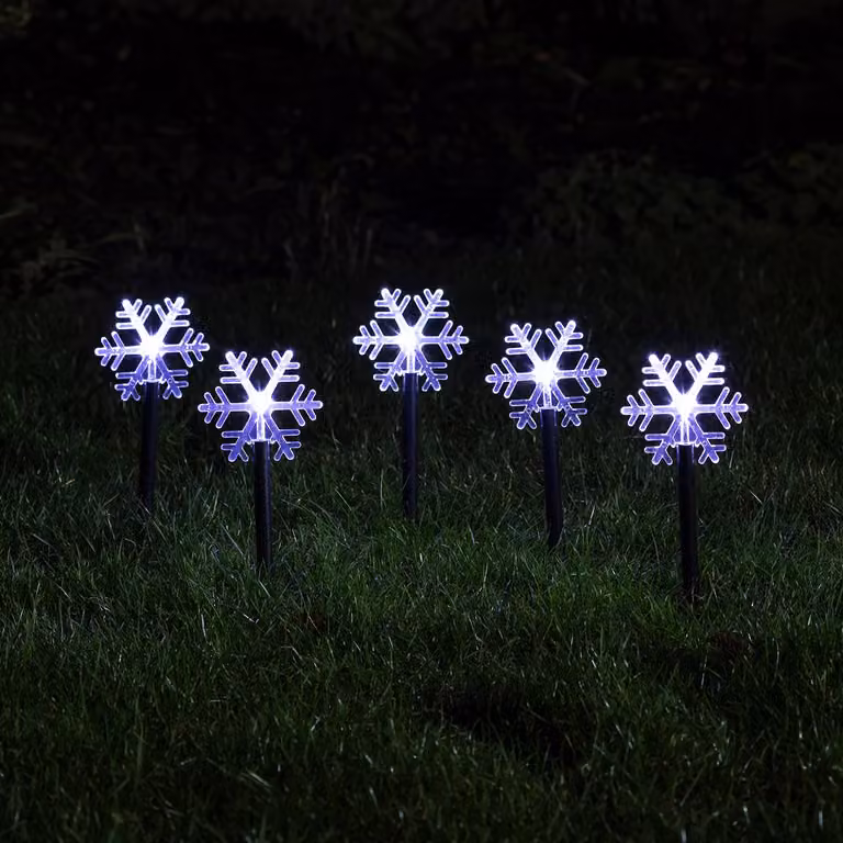 Lights4fun Set of 5 White Acrylic Snowflake Christmas Garden Stake Lights, H: 39 cm