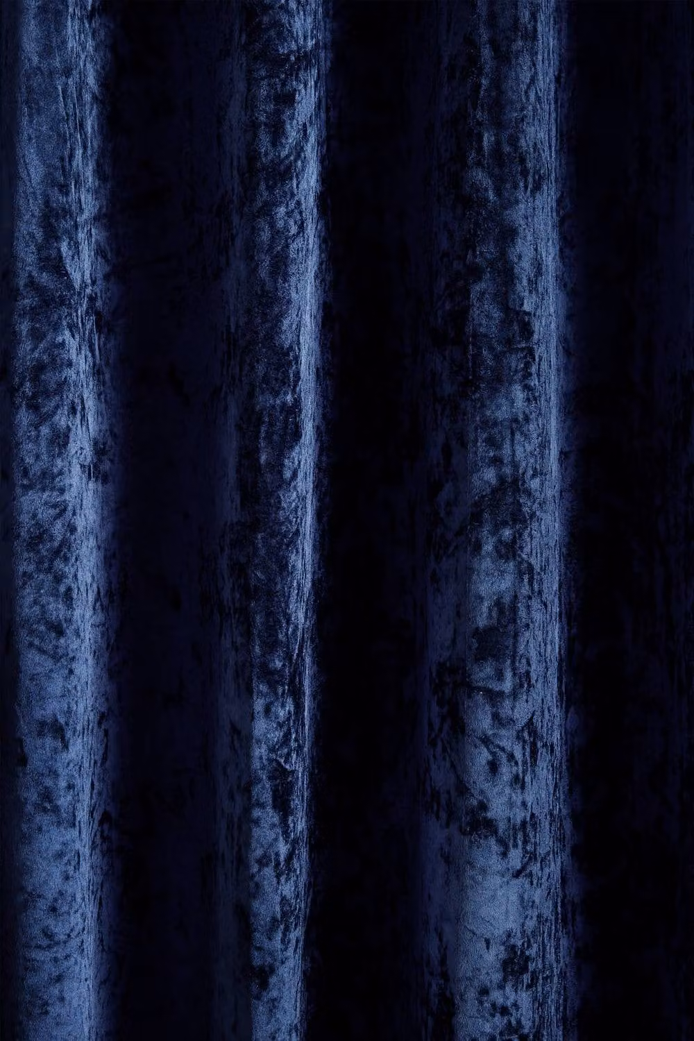 Catherine Lansfield Navy Blue Crushed Velvet Lined Eyelet Curtains, W: 117 cm, H: 137 cm – 2