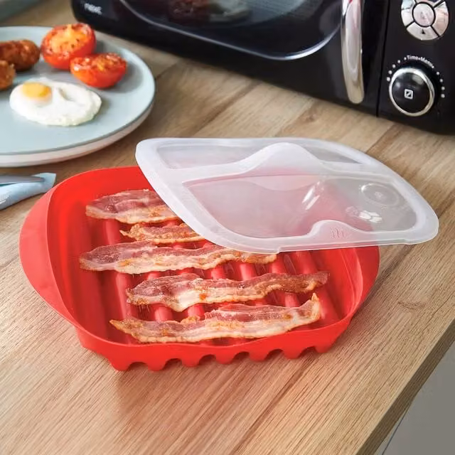 Basilico Red Microwave Lidded Bacon Crisper, Dishwasher Safe