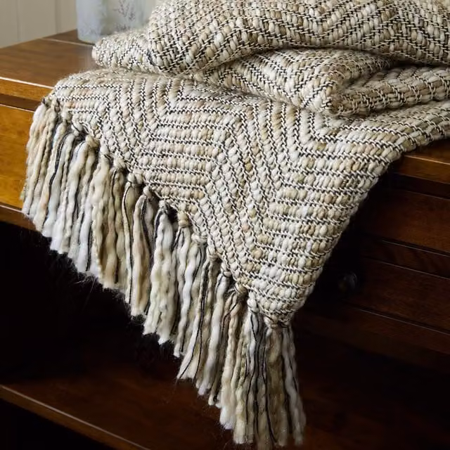 Laura Ashley Liberton Geometric Throw with Fringes in Beige and Anthracite, W: 130 cm, D: 170 cm