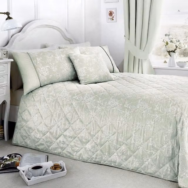 Dreams & Drapes Jasmine Green Jacquard Quilted Cotton Blend Bedspread W: 220 cm, D: 240 cm
