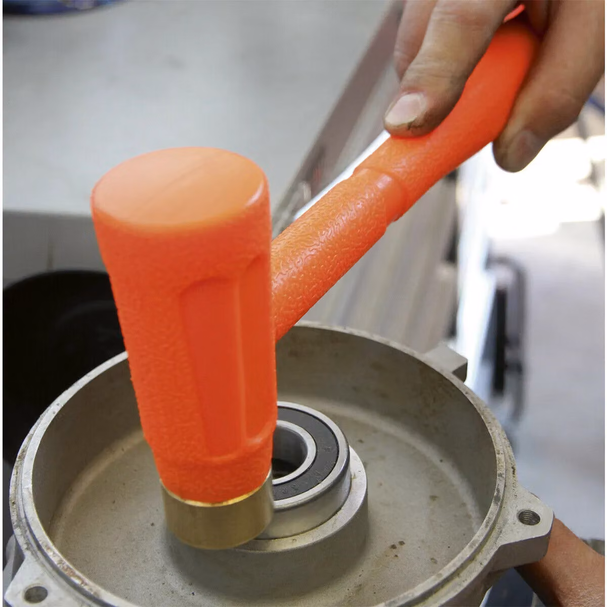 Loops 1.5lb Brass Faced Dead Blow Hammer with Shot Loaded Head and Rubber Grip in Gold and Orange – 3