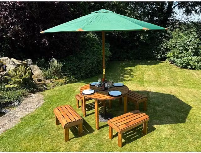 Charles Taylor Knights Four Seater Garden Furniture Round Table Set in Brown Wood – 1