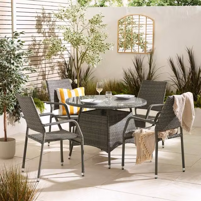 FurnitureboxUK Antigua Grey Rattan 4 Seat Round Garden Dining Set with Glass and Metal Table – 1