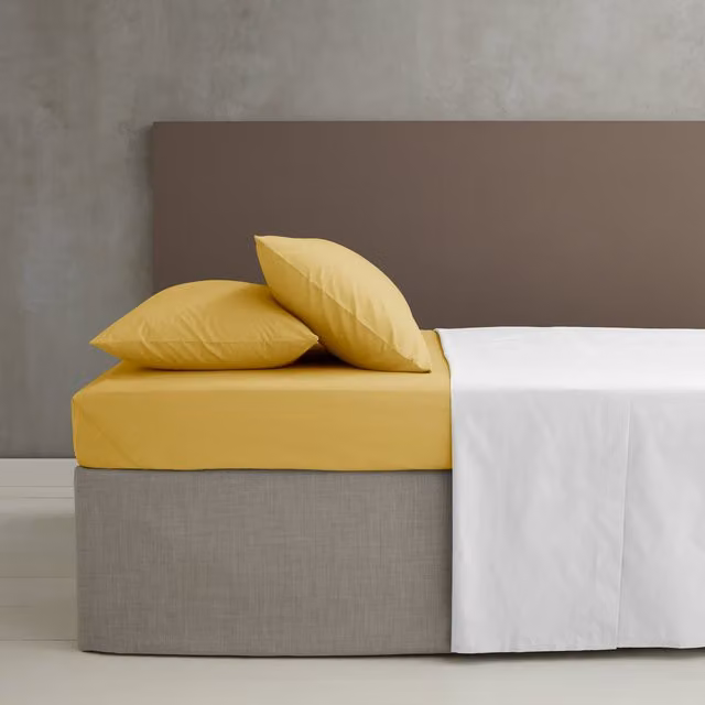 Catherine Lansfield Easy-Iron Percale Combed Polycotton King Fitted Sheet, Yellow, W/D/H: 150 x 200 x 25 cm – 1