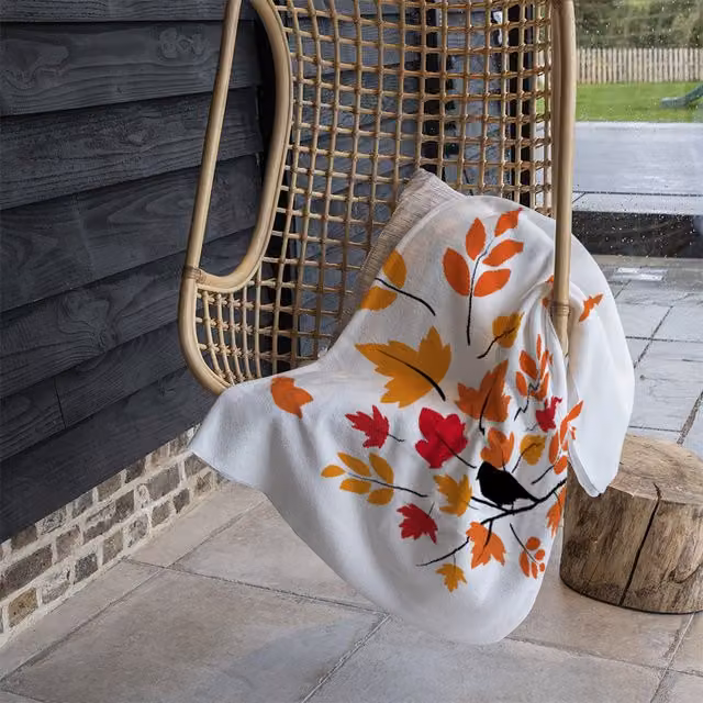 Benjamin Tate Design Autumn Bird On Branch Fleece Blanket in Orange and Beige, W/H: 120 x 150 cm – 1