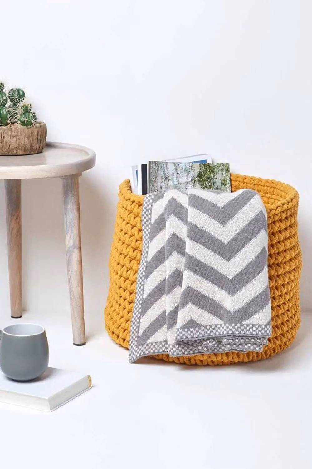 Homescapes Cotton Knitted Round Storage Basket in Yellow, W: 42 cm, D: 37 cm, H: 37 cm – 2