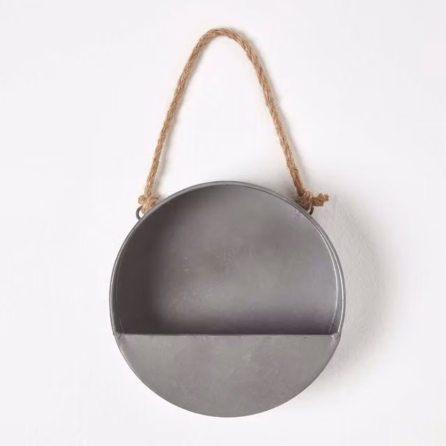 Homescapes Round Metal Hanging Wall Planter in Silver and Grey, Diameter: 8 cm