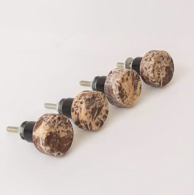 Melody Maison Set of 4 Polished Red and Brown Marble Drawer Knobs