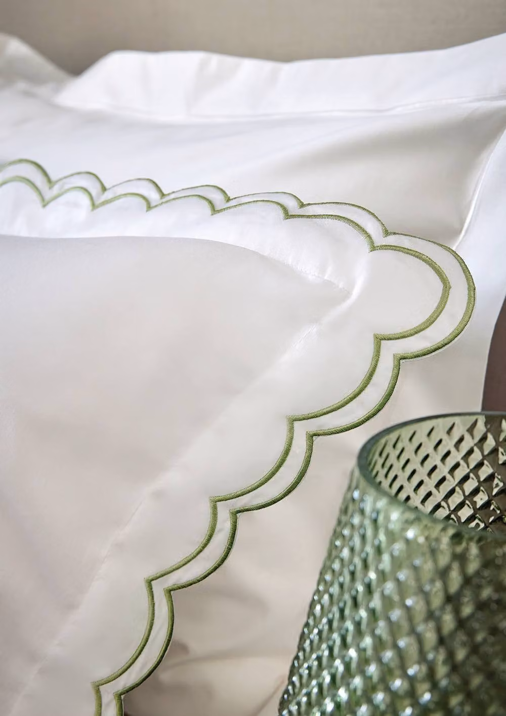 Christy Scallop Edge Cotton Sateen Duvet Set and Pillowcase in Green, W/D/H: 200 x 200 cm and 50 x 75 cm – 3
