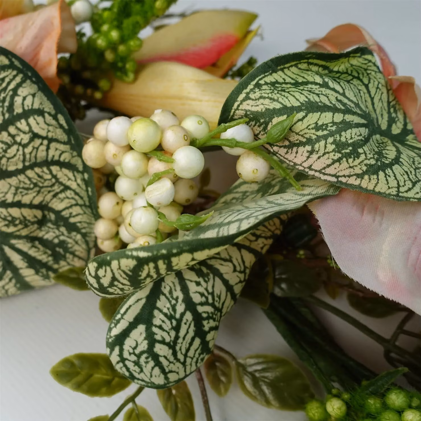 Leaf Pink Lily Artificial Floral Hanging Wreath, Diameter: 60 cm – 3