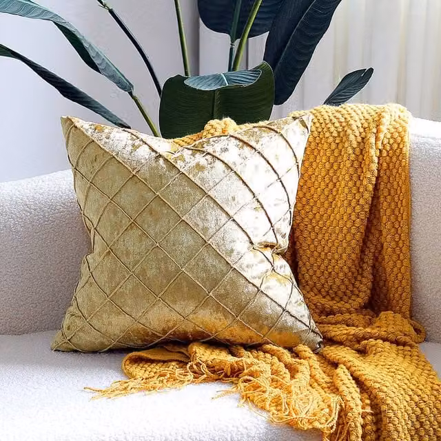 YnysTec Gold Velvet Checked Square Cushion Cover, W: 40 cm x H: 40 cm – 1