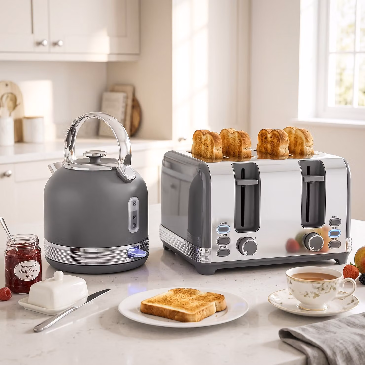 HOMCOM Stainless Steel Kettle and 4 Slice Toaster Set, Grey – 2