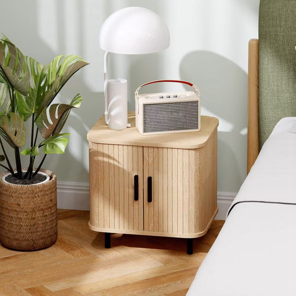 STILVORA Scandinavian Bedside Table with Sliding Doors and Storage in Light Oak – 2
