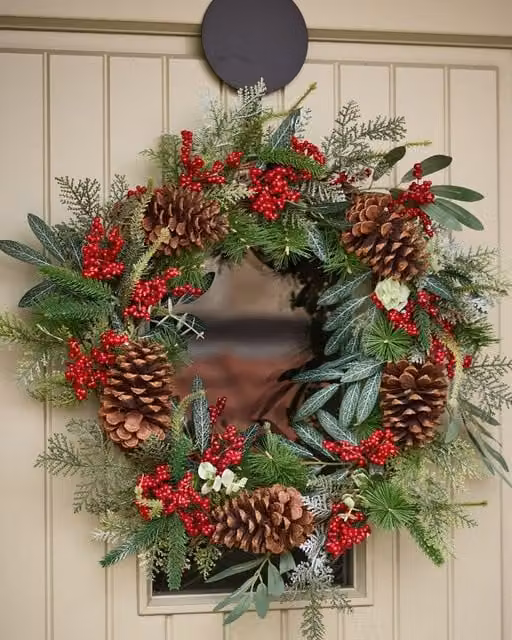 Dibor Giant Berry Bushel Christmas Wreath, Multicolour, Diameter: 50 cm – 1