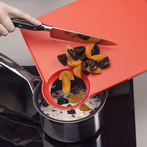 Zeal Straight to Pan Rectangular Chopping Board in Red, W: 34 cm, D: 26 cm, H: 3 cm – 3