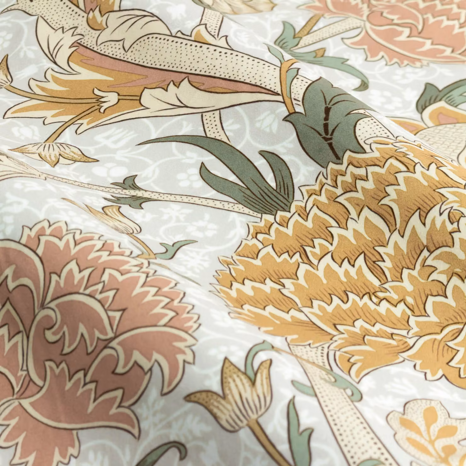 Morris & Co Cray Floral Velvet Room Darkening Pencil Pleat Curtains in Beige and Multicolour, Width: 229 cm, Drop: 229 cm – 4
