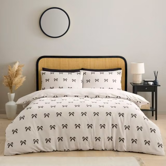 My Home Polly Bows Duvet Set in Beige and White, 200 x 200 cm