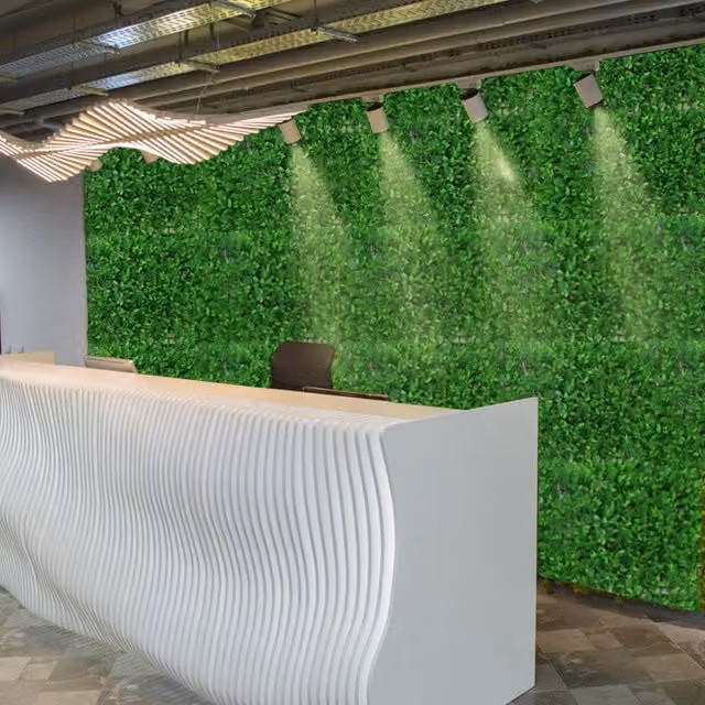 Livingandhome Ferns Artificial Grass Screening Wall in Green